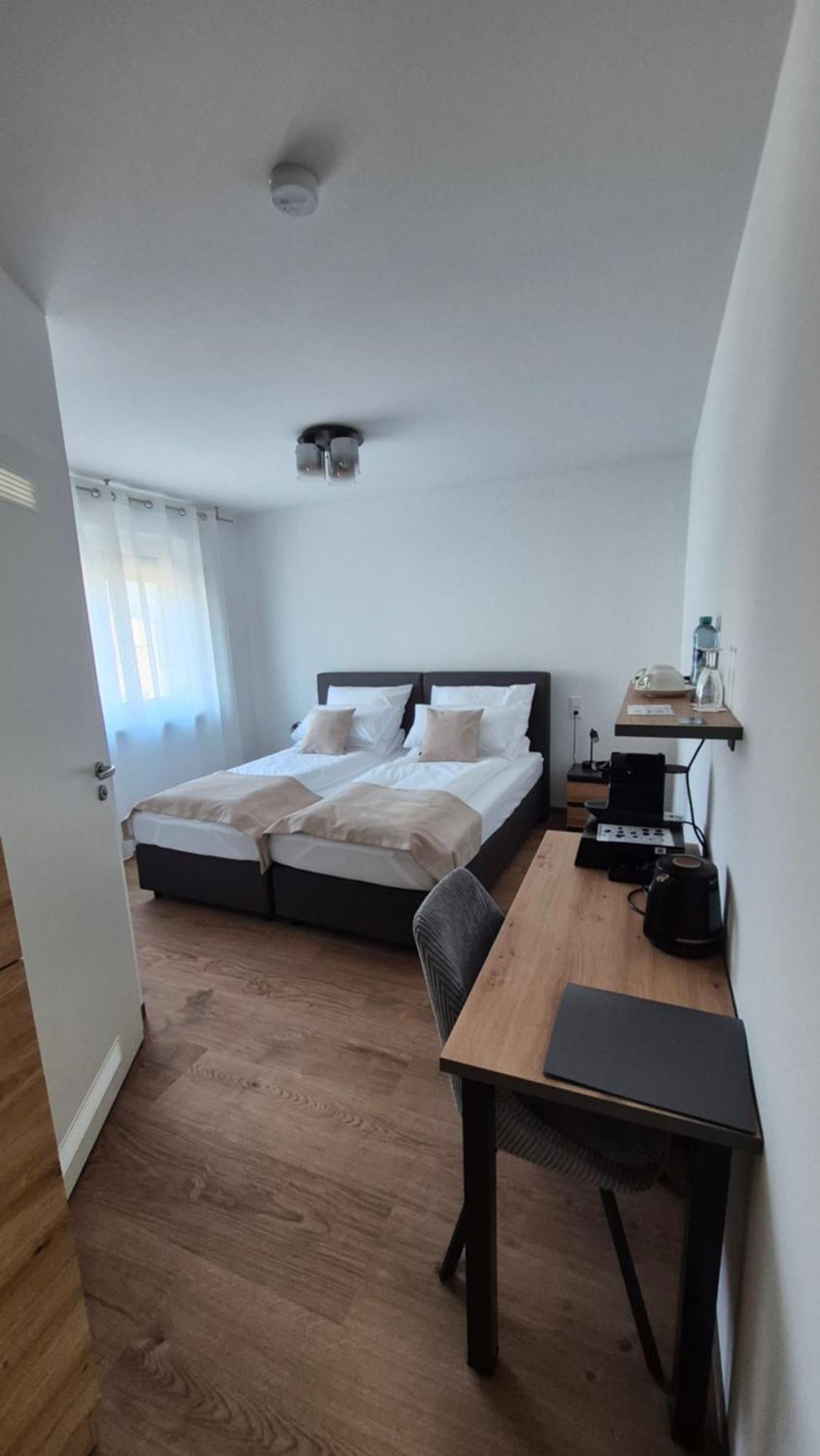 Apartments Seibel Doppel-Zweibettzimmer Mit Bad Reutlingen Bagian luar foto