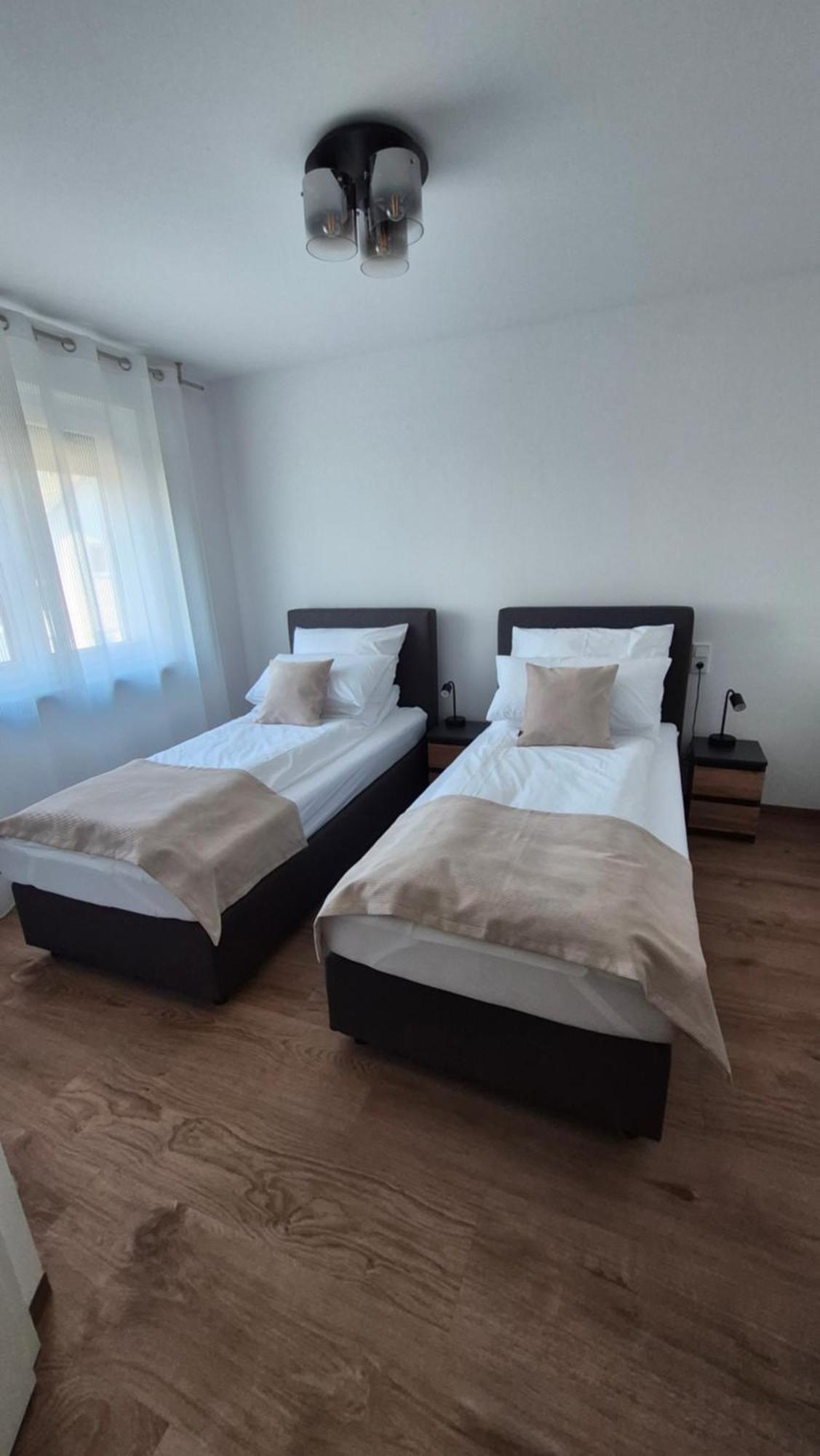 Apartments Seibel Doppel-Zweibettzimmer Mit Bad Reutlingen Bagian luar foto